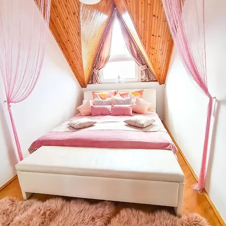 Aranyeso Apartmanhazak No.1 Balatonalmadi