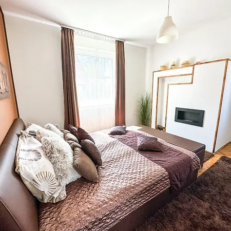 Aranyeso Apartmanhazak No.1 Balatonalmadi