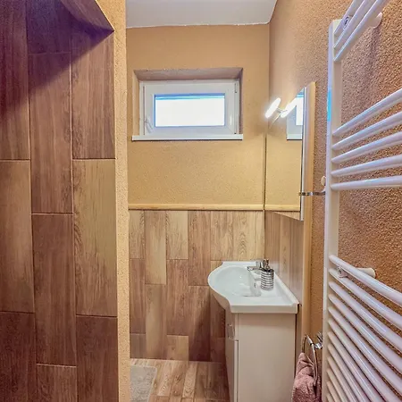 דירה Aranyeso Apartmanhazak No.1 Balatonalmádi
