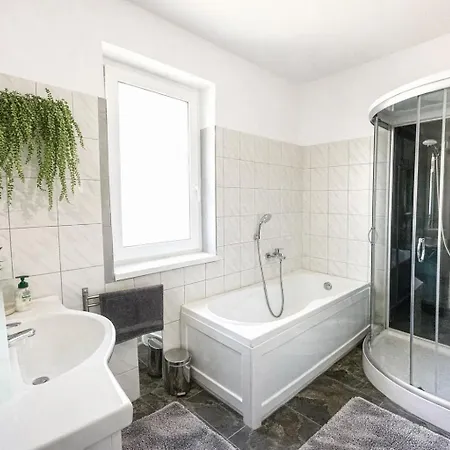 Apartment Aranyeso Apartmanhazak No.1 Balatonalmadi
