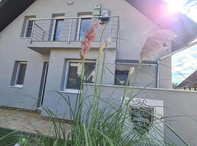 Aranyeso Apartmanhazak No.1