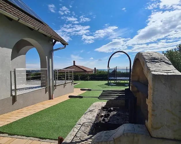 Aranyeso Apartmanhazak No.1 דירה