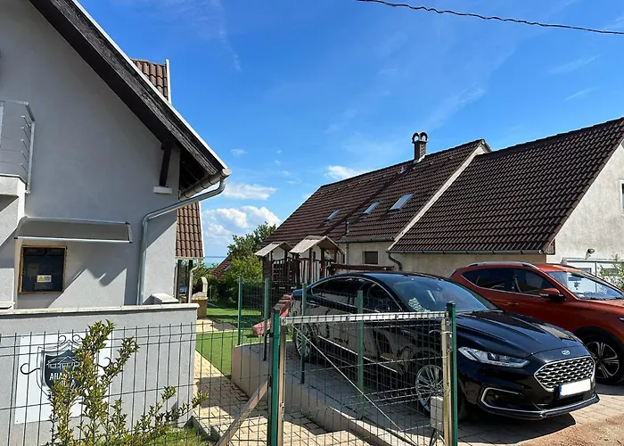 Aranyeso Apartmanhazak No.1 * Balatonalmádi